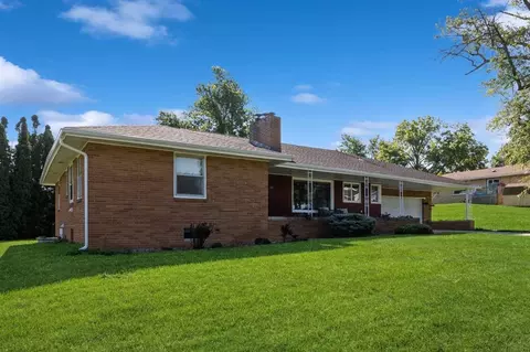 503 Henry St, Williamsburg, IA 52361