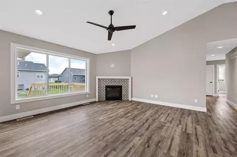 1760 Parkland Dr, Ely, IA 52227 photo 8