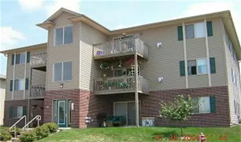30 Zeller Xing, North Liberty, IA 52317