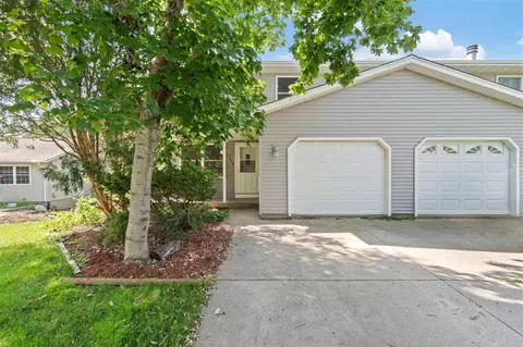 1834 S Ridge Dr, Coralville, IA 52241