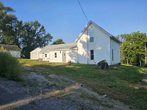 106 W Buckeye St, What Cheer, IA 50268