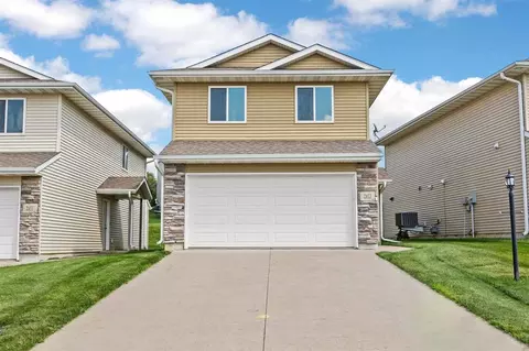 2153 Westminster Cir, Coralville, IA 52241