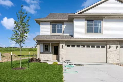 809 High Ridge Trl, Solon, IA 52333