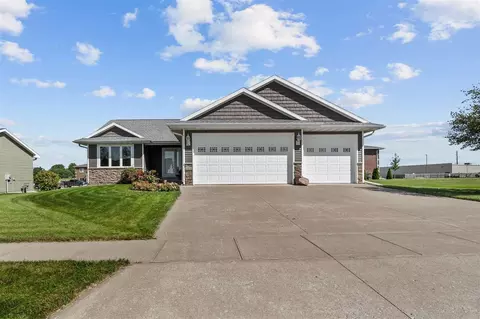 408 Jacki Dr, Lone Tree, IA 52755
