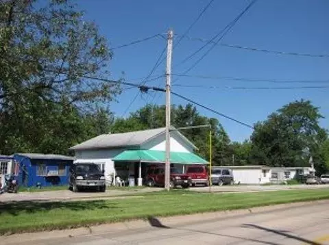 1515 Prairie Du Chien Rd, Iowa City, IA 52245