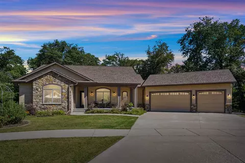 710 Owen Ct, Tiffin, IA 52340