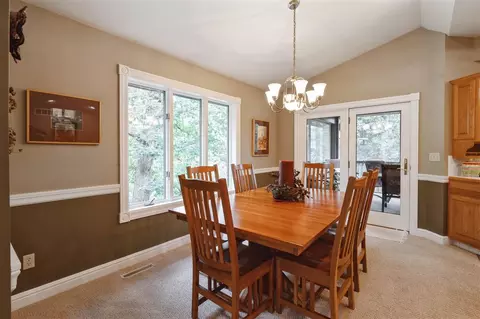 8801 Deer Crest Dr, Cedar Rapids, IA 52411 photo 7