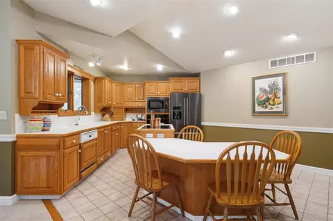 8801 Deer Crest Dr, Cedar Rapids, IA 52411 photo 11