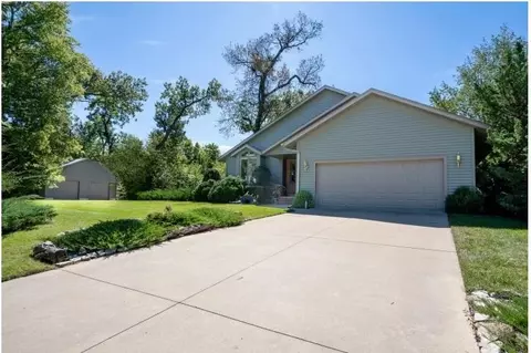 8801 Deer Crest Dr, Cedar Rapids, IA 52411 photo 37
