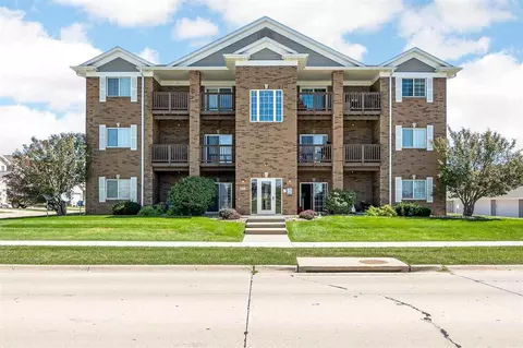 460 N Kansas Ave, North Liberty, IA 52317