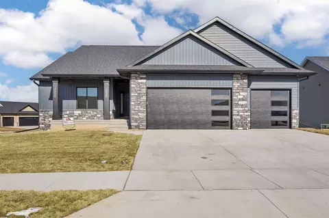 1170 Ogden Ln, North Liberty, IA 52317