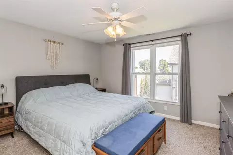 922 E Ave NW, Cedar Rapids, IA 52405 photo 14