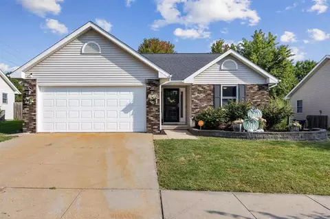 1718 Lakeside Dr, Iowa City, IA 52240