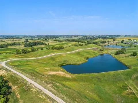 lot17 Fox Dr, Williamsburg, IA 52361