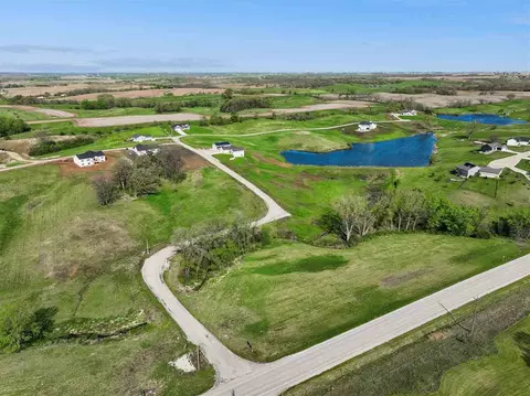 lot10 Fox Dr, Williamsburg, IA 52361