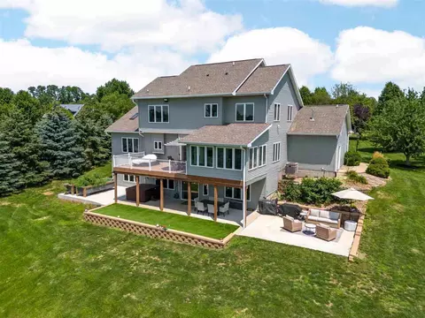 Exterior - 4425 Plumberry Rd, Ely, IA 52227 photo 7 of 10