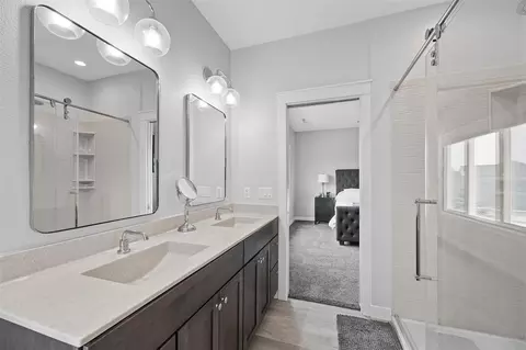 Bath - 4425 Plumberry Rd, Ely, IA 52227 photo 4 of 6