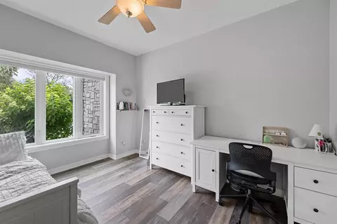 Bedroom - 4425 Plumberry Rd, Ely, IA 52227 photo 1 of 6