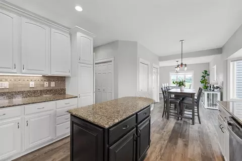 Kitchen - 4425 Plumberry Rd, Ely, IA 52227 photo 4 of 4