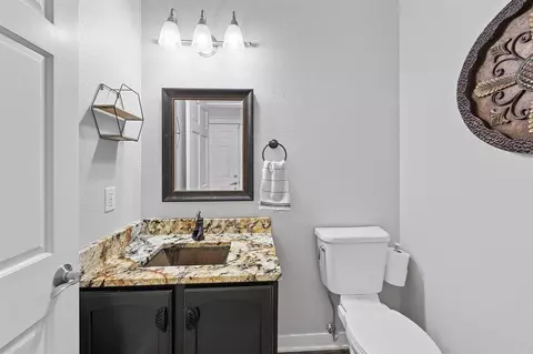 Bath - 4425 Plumberry Rd, Ely, IA 52227 photo 1 of 6