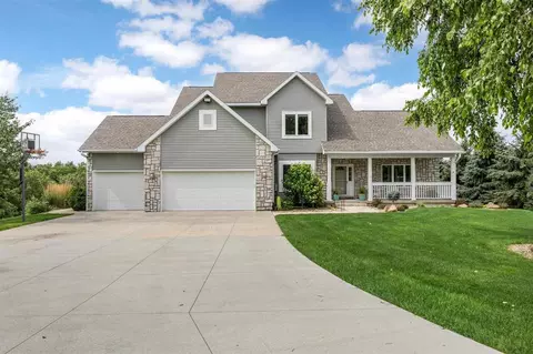Exterior - 4425 Plumberry Rd, Ely, IA 52227 photo 9 of 10