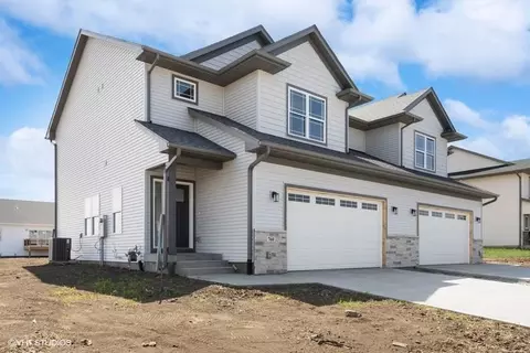 760 Brook Ridge Ave, North Liberty, IA 52317