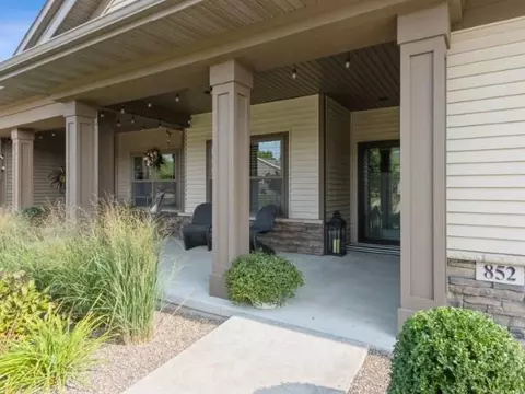 852 Ryan Ct, Iowa City, IA 52246