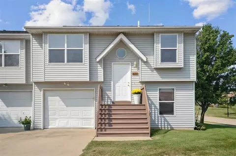 657 Potter St, Tiffin, IA 52340