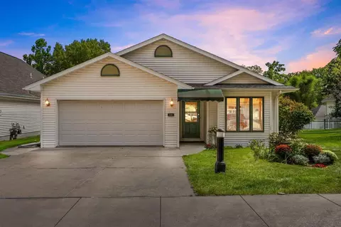 850 Longfellow Pl, Iowa City, IA 52240