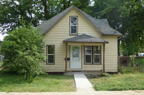 612 Prairie St, Grinnell, IA 50112