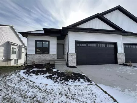 1257 Berkshire Ln, North Liberty, IA 52317