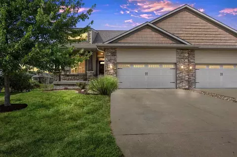 1272 Copper Mountain Dr, North Liberty, IA 52317