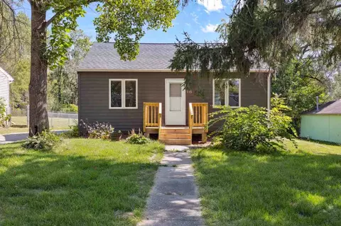 715 6th Ave, Coralville, IA 52241