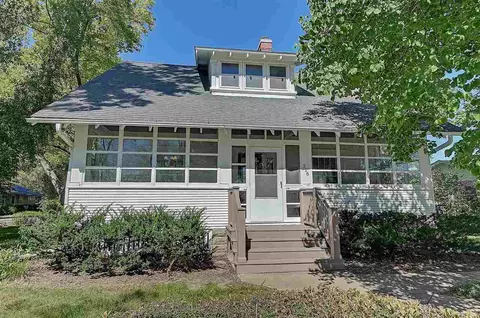 316 Myrtle Ave, Iowa City, IA 52246