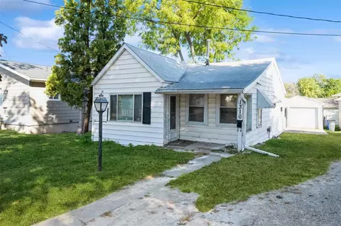 1310 NE M Ave, Cedar Rapids, IA 52402