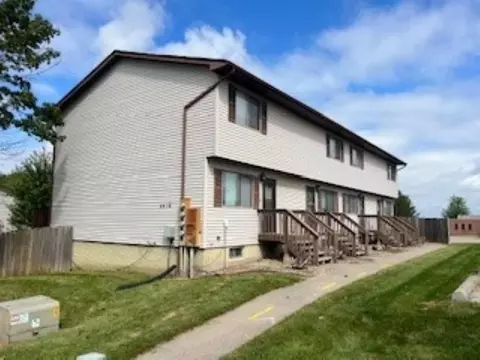 2416 Petsel Pl, Iowa City, IA 52246