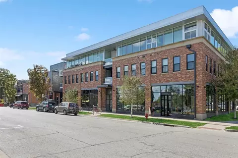 263 N Linn St, Iowa City, IA 52245
