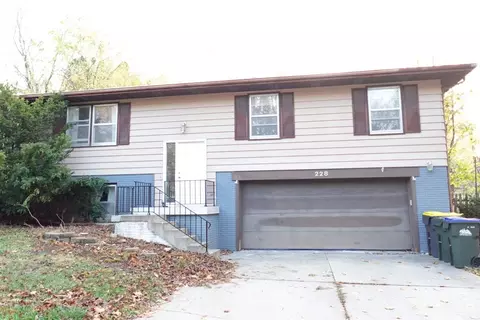 228 Raven St, Iowa City, IA 52245