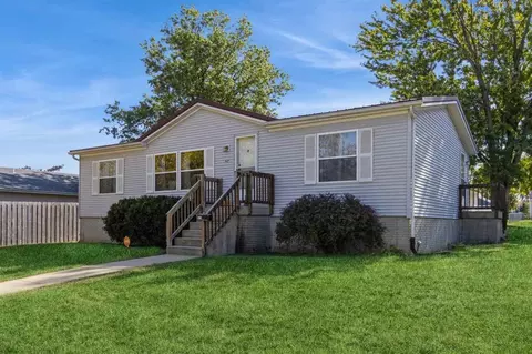 627 20th Ave SW, Cedar Rapids, IA 52404