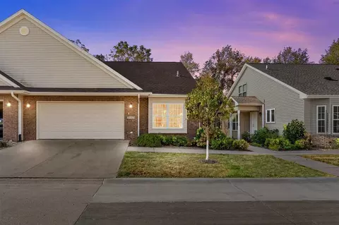 2143 Terra Ln, Coralville, IA 52241