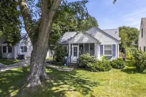 318 Fairview Ave, Iowa City, IA 52245