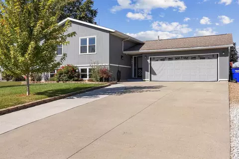 Exterior - 307 Cottage St NW, Shellsburg, IA 52332 photo 2 of 8
