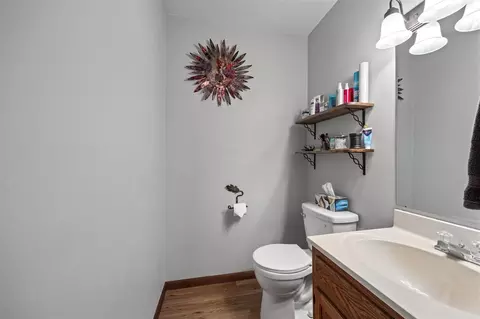 Bath - 307 Cottage St NW, Shellsburg, IA 52332 photo 1 of 4
