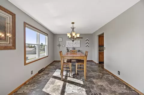 Dining - 307 Cottage St NW, Shellsburg, IA 52332 photo 1 of 2