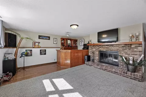Living - 307 Cottage St NW, Shellsburg, IA 52332 photo 3 of 3