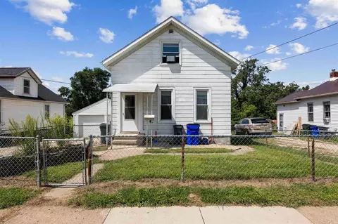 1017 19th St SE, Cedar Rapids, IA 52403