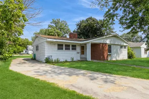 392 W Marion St, Marengo, IA 52301