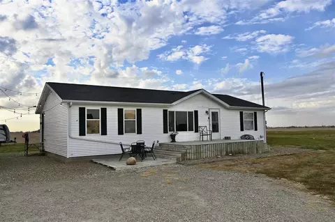 2943 H Ave, Millersburg, IA 52308