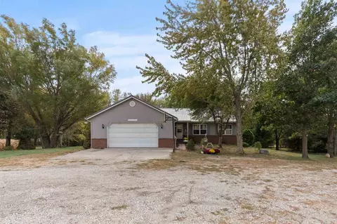 2928 315th St, North English, IA 52316