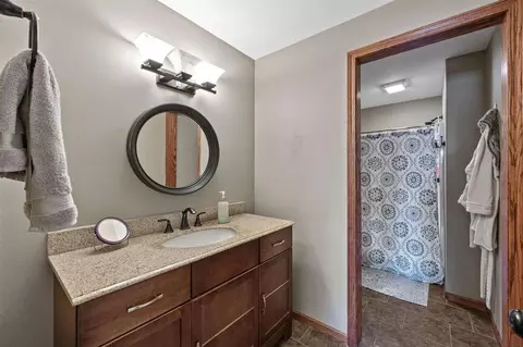 5102 Windmill Ct SW, Cedar Rapids, IA 52404 photo 37